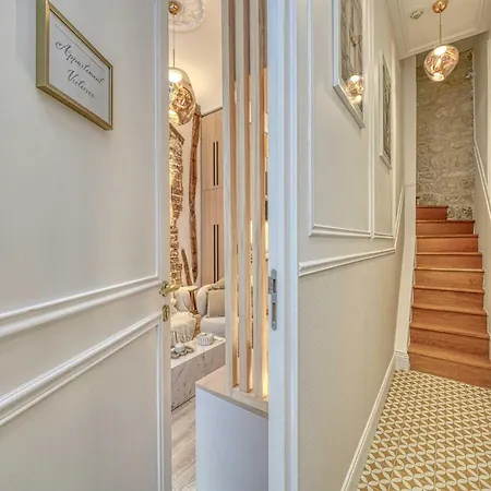Appartamento Historic Loft By Architect, Near Louvre
